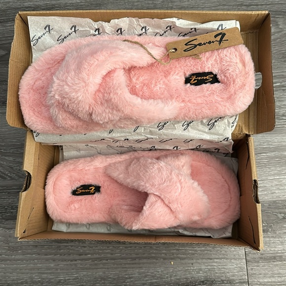 Seven7 Footwear Kiki Faux Fur Slide, Rose/Pink, Size 10 - Picture 2 of 3
